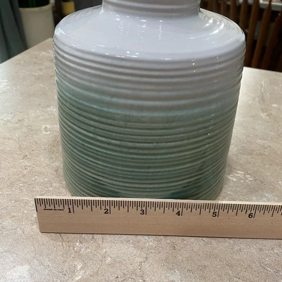 Tropical Origins White and Green Vase by HD designs - Picture 5 of 5